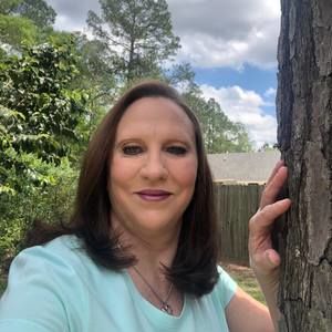 Meet your Posher, Hollie